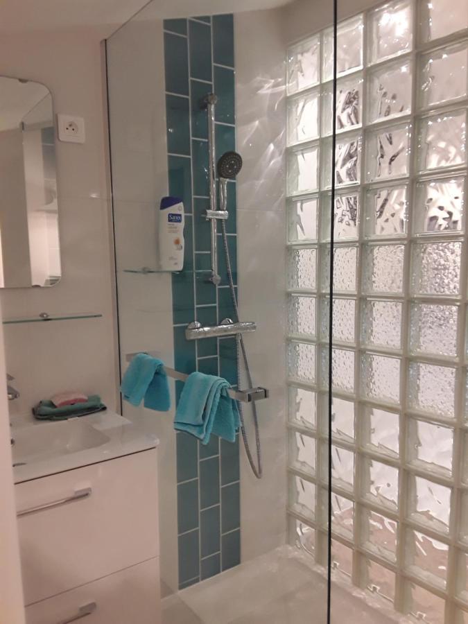 Yofanto Apartman Sénas Kültér fotó