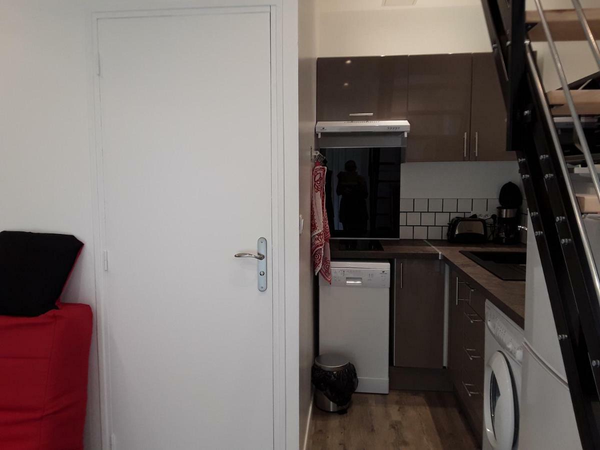 Yofanto Apartman Sénas Kültér fotó